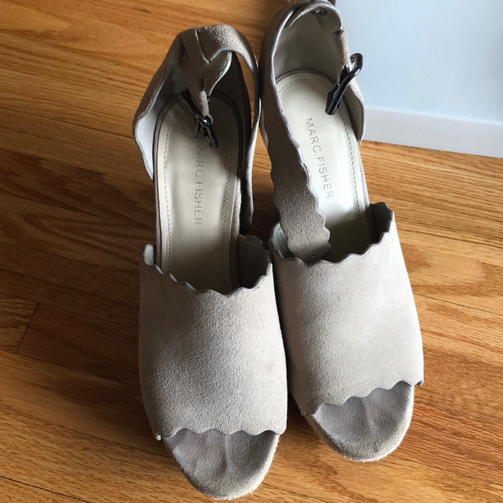 Marc Fisher Haya Platform Wedges - Picture 5 of 6